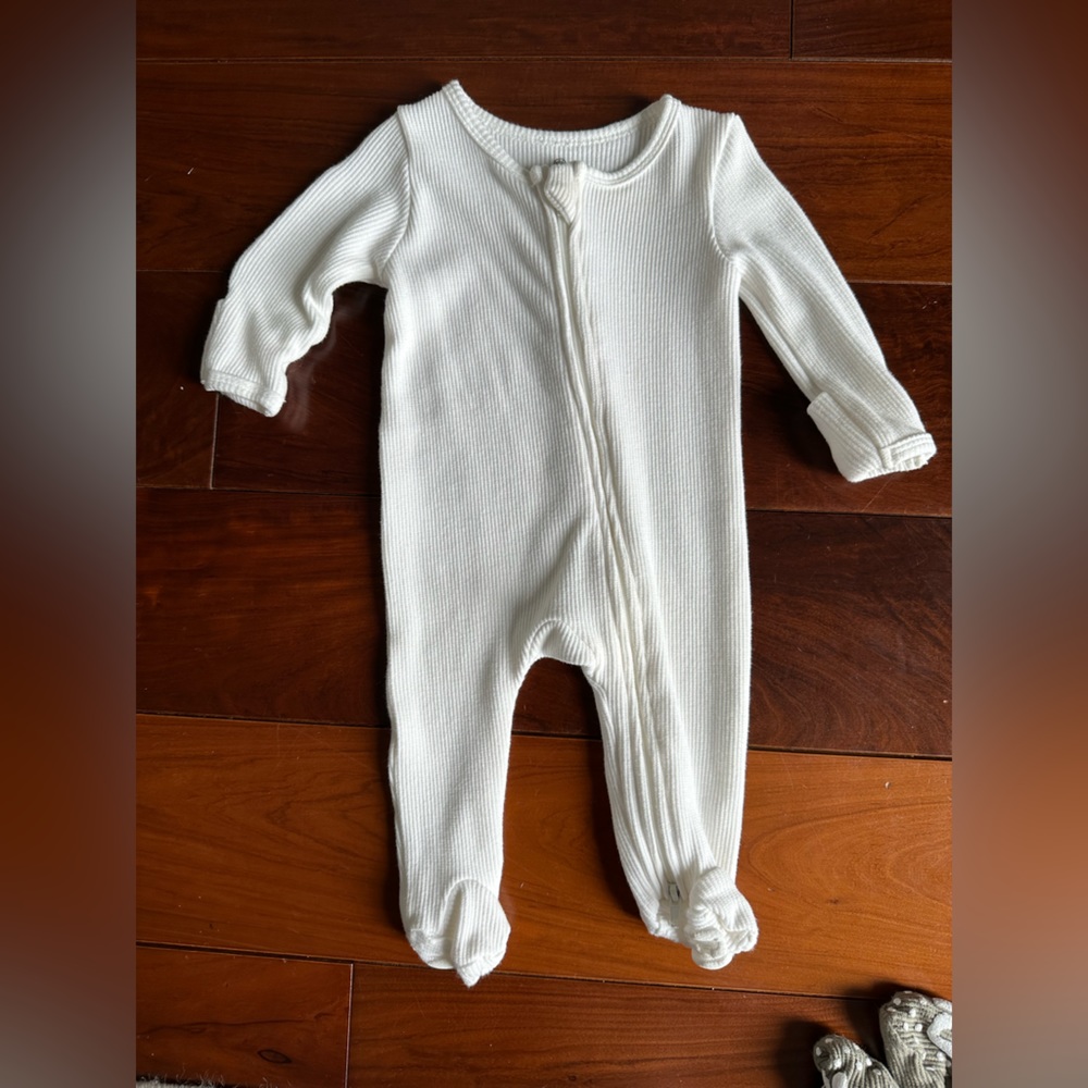 Newborn Caden Lane Waffle Bamboo Zipper Footie